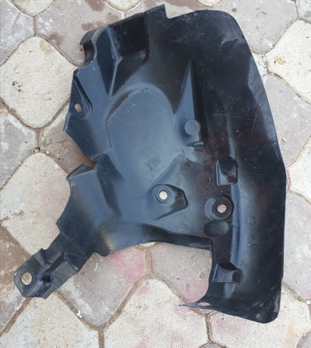 resimler/genel/Clio 4-IV Ön Çamurluk Davlumbazı Sağ Arkaya Gelen (2013-2020) 638428084R  MAİS